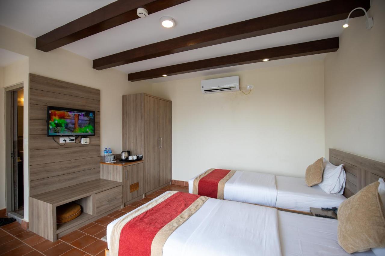 Gateway Himalaya Resort Ghanpokhara Exteriör bild
