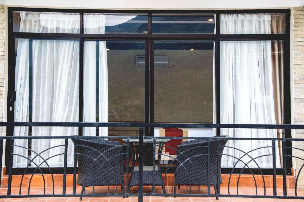 Gateway Himalaya Resort Ghanpokhara Exteriör bild