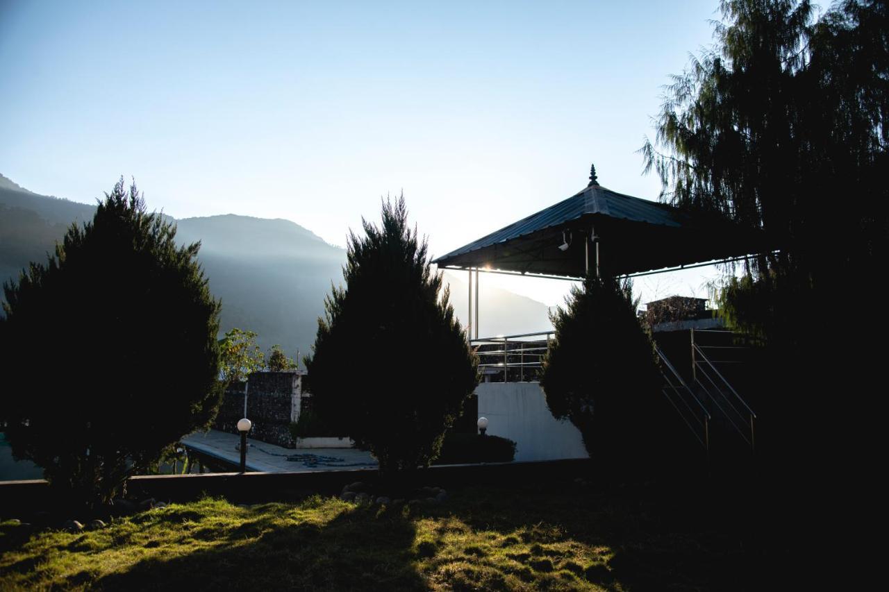 Gateway Himalaya Resort Ghanpokhara Exteriör bild